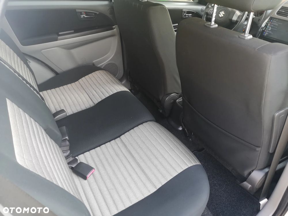 Suzuki SX4 1.6 Comfort 4WD - 26