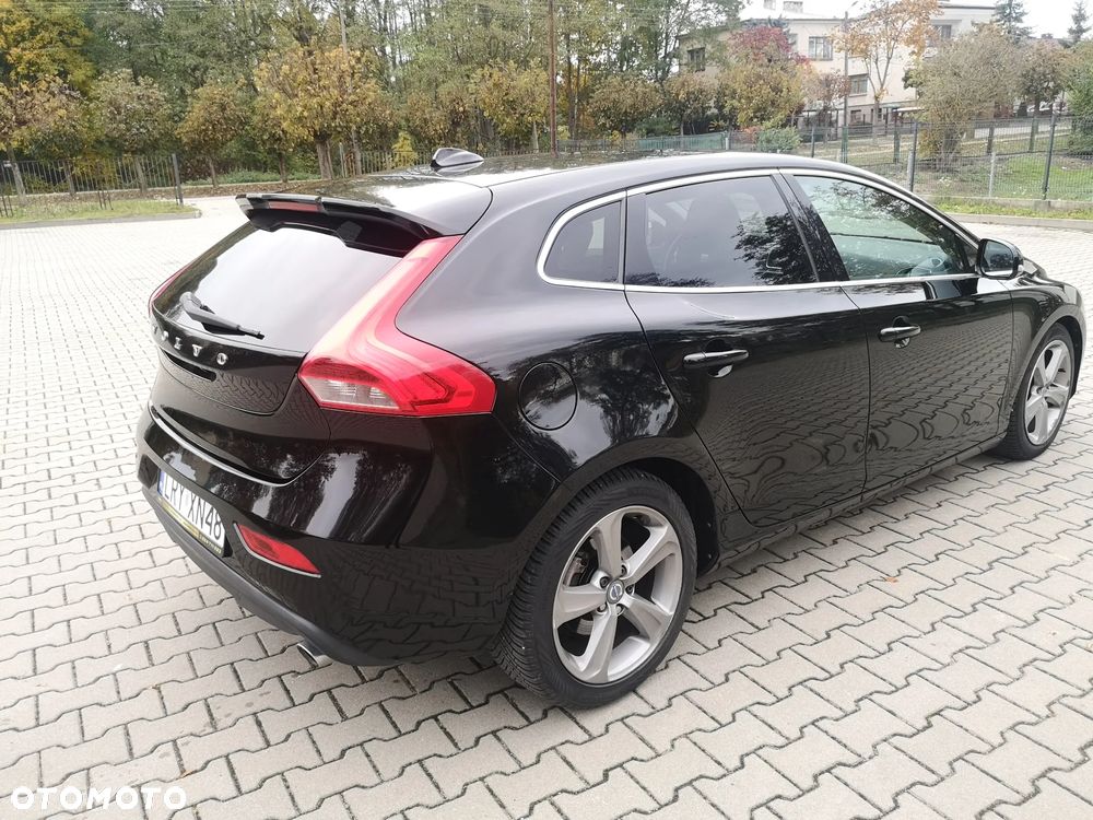 Volvo V40 T3 Momentum - 16
