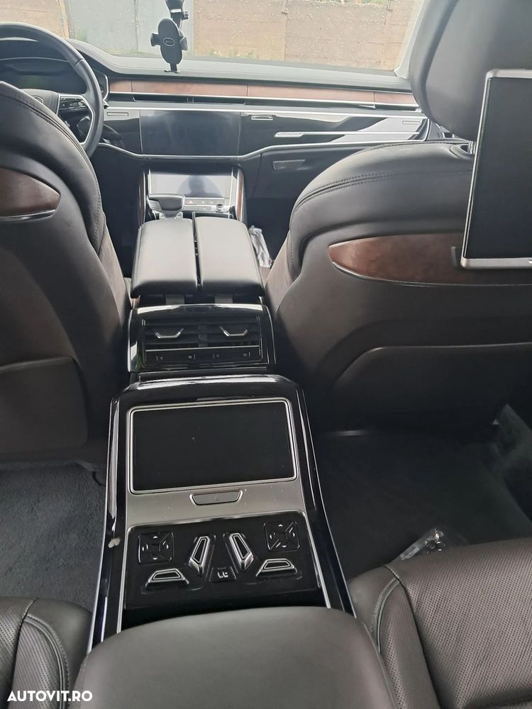 Audi A8 - 12