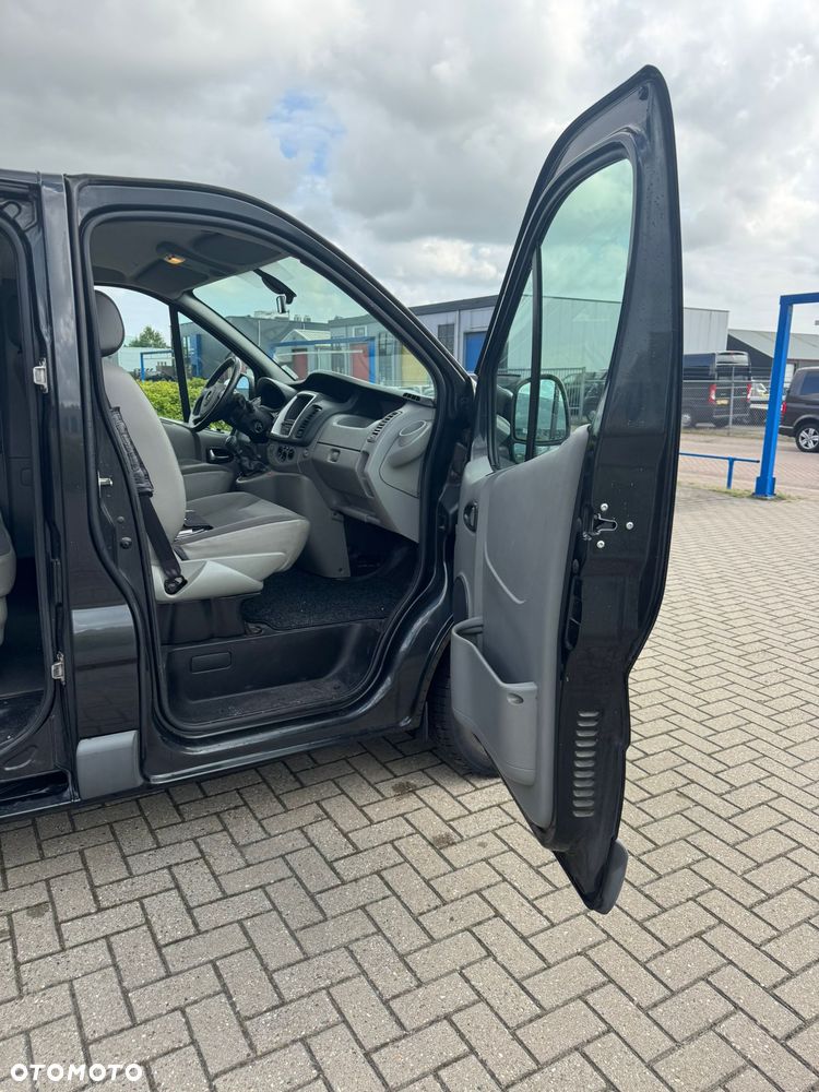 Opel Vivaro - 17