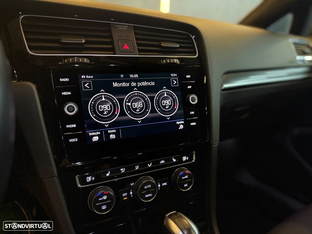 VW Golf R 4Motion (BlueMotion ) DSG - 31