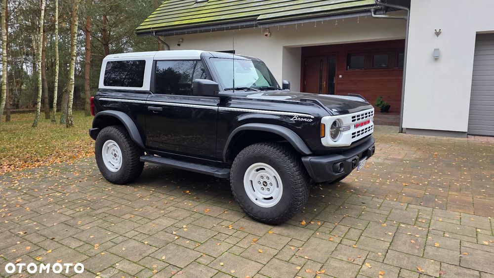 Ford Bronco - 9
