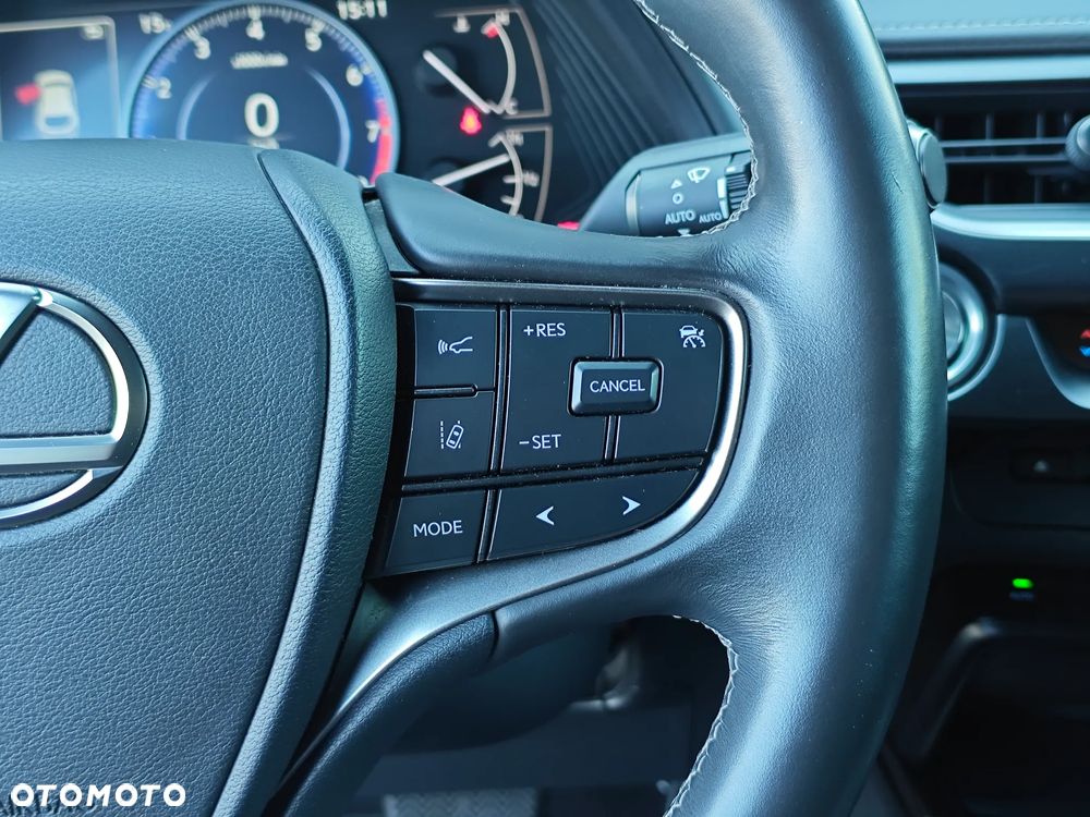 Lexus UX 200 GPF F Impression 2WD - 25