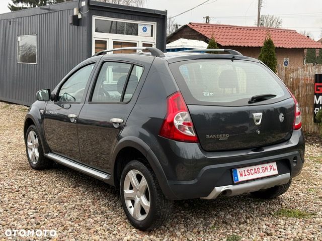Dacia Sandero Stepway 1.6 - 7