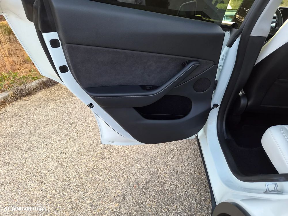 Tesla Model Y Long Range Tração Integral - 9