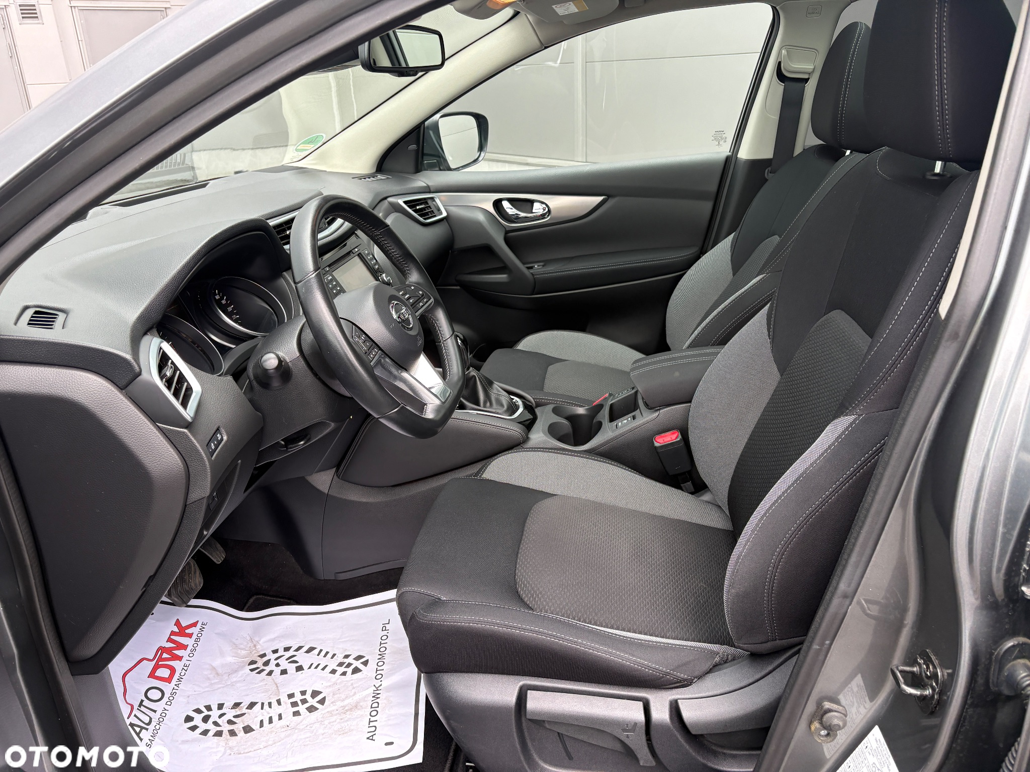 Nissan Qashqai 1.6 dCi Xtronic TEKNA - 16