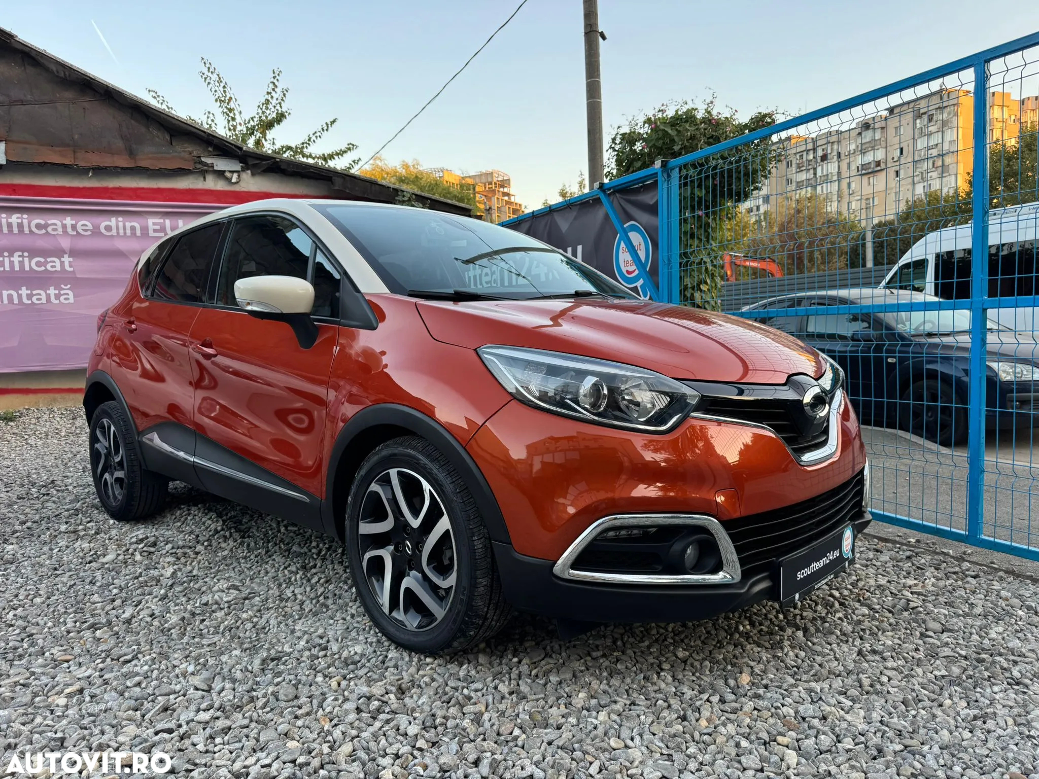 Renault Captur (ENERGY) dCi 90 EDC INTENS - 2