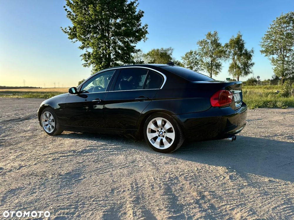 BMW Seria 3 330i - 5