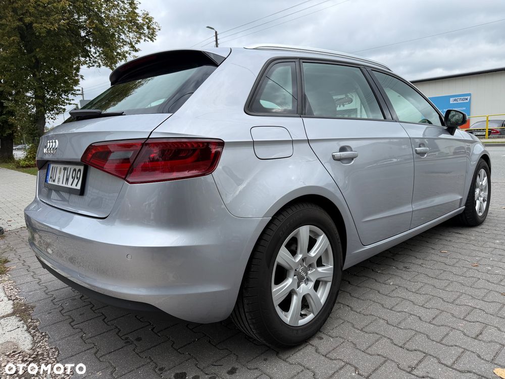 Audi A3 Sportback 2.0 TDI S line Sportpaket - 17