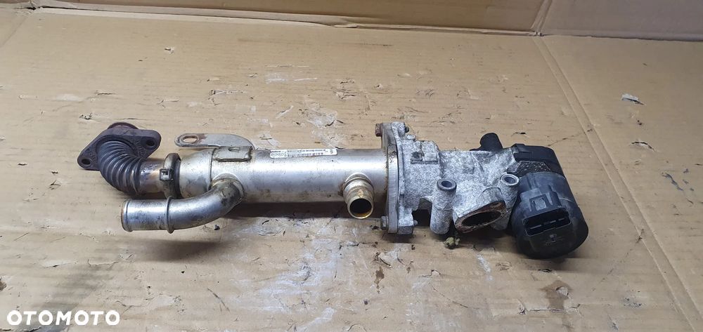 Zawór EGR chłodnica chłodniczka spalin Fiat Scudo 2.0 HDI 9645689780 - 2