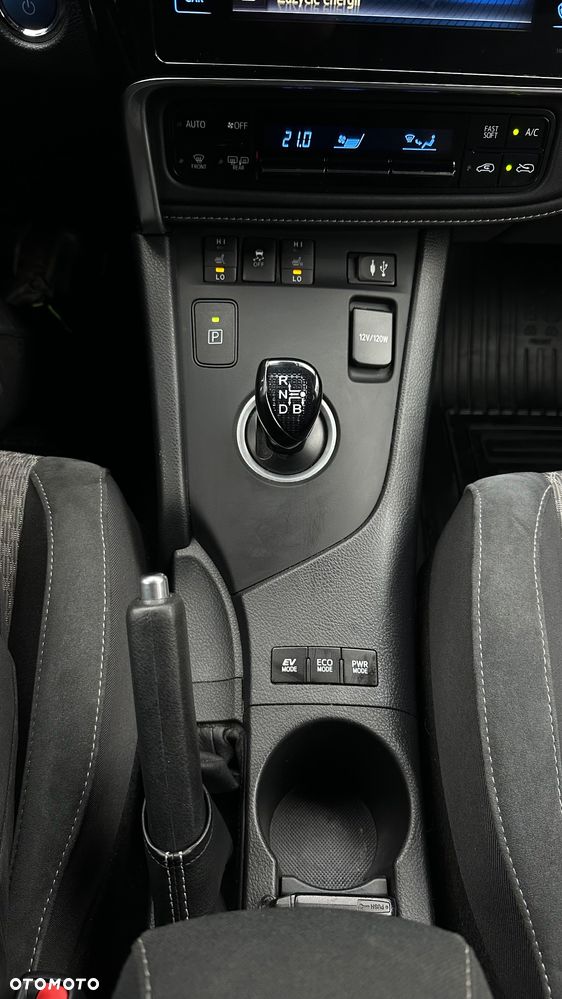 Toyota Auris 1.8 HSD Luna - 26