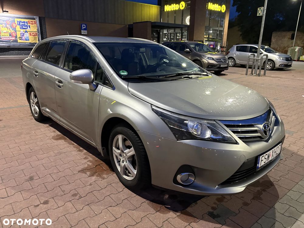 Toyota Avensis - 15