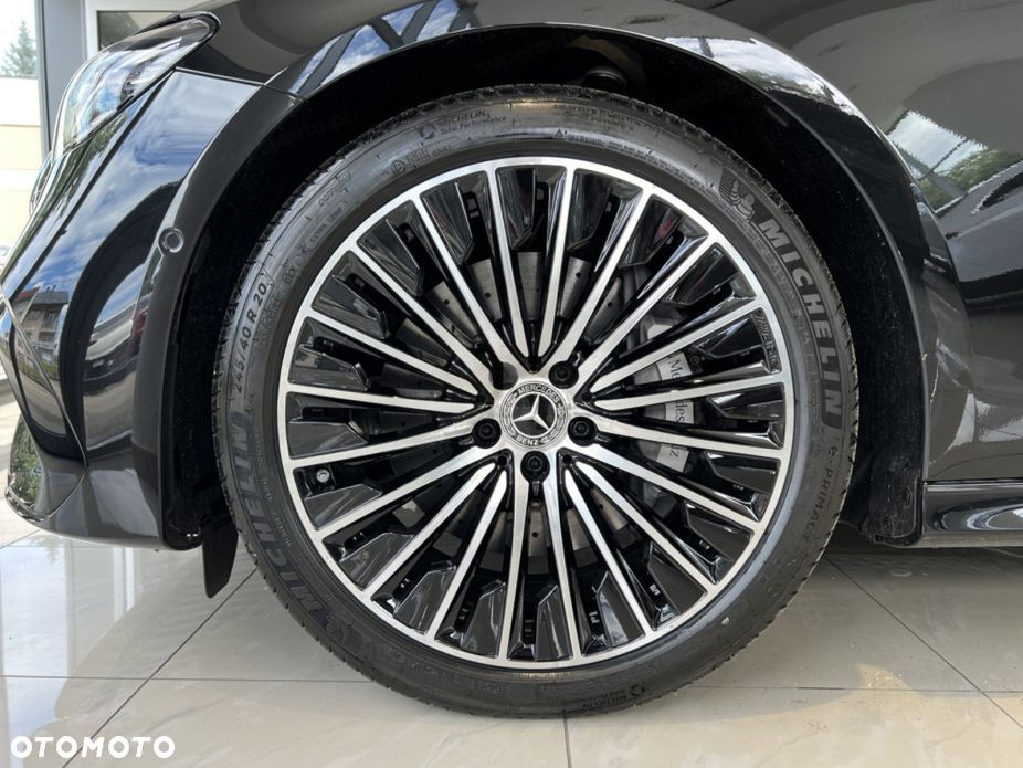 Mercedes-Benz Klasa E - 17