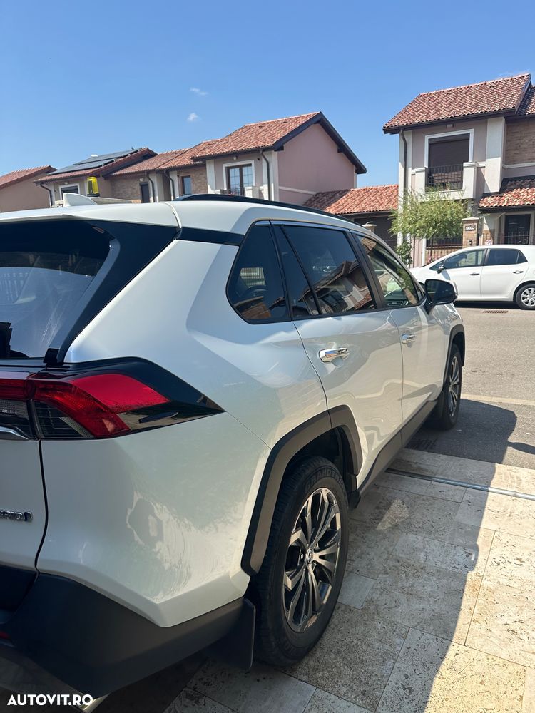 Toyota RAV4 - 11