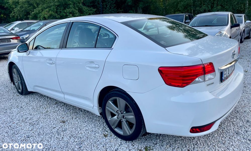 Toyota Avensis 2.0 D-4D Premium - 14