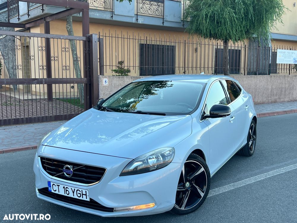 Volvo V40 D2 ECO Aut. R-Design - 1