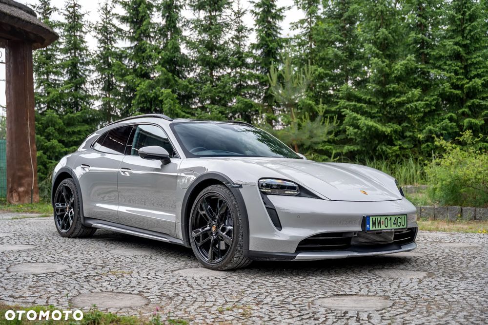 Porsche Taycan 4 - 11