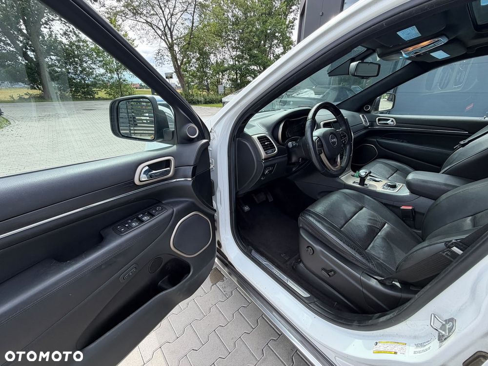 Jeep Grand Cherokee - 19