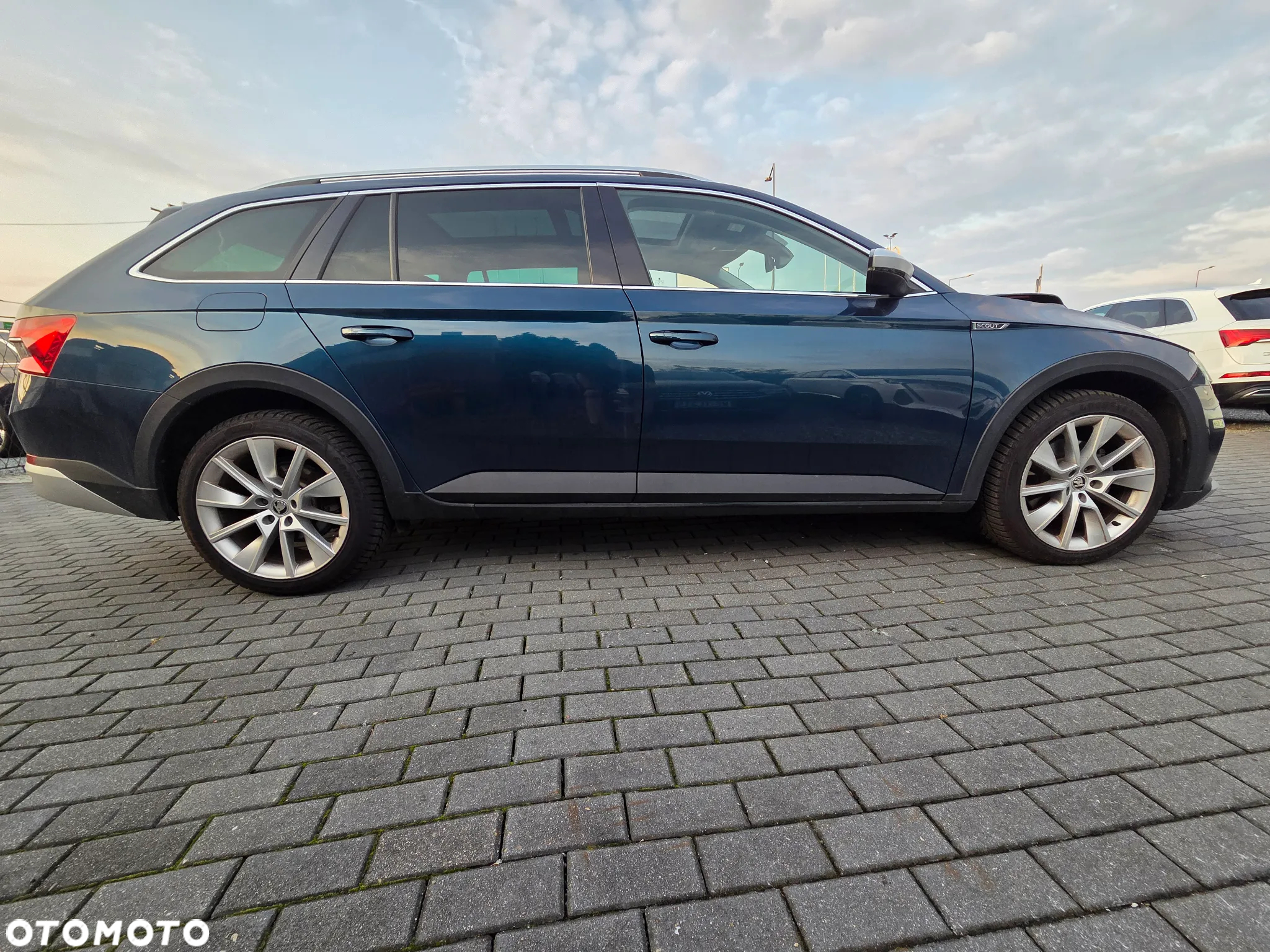 Skoda Superb 2.0 TDI SCR 4x4 Scout DSG - 7