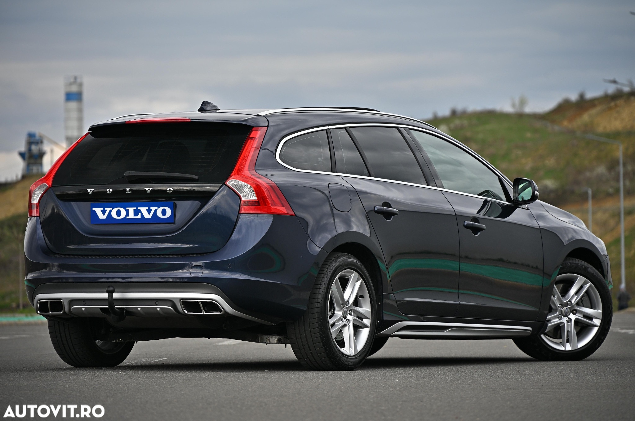 Volvo V60 D6 Plug-In-Hybrid AWD Geartronic Summum - 7