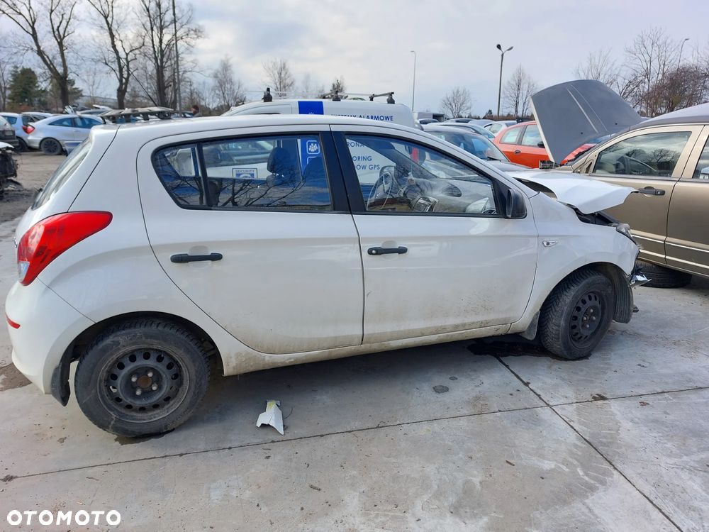 Drzwi HYUNDAI i20 1,2D 13R. lampy,zderzaki,drzwi,fotele.... - 4