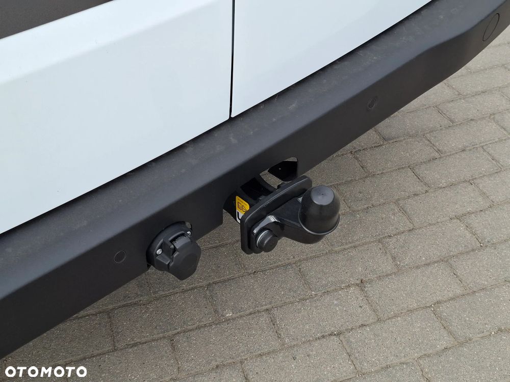 Volkswagen Transporter Kombi L2H1 M1 - 4