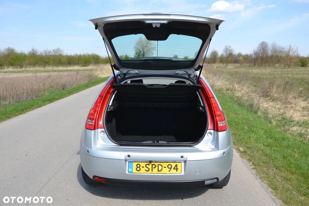 Citroën C4 1.4 16V Style - 18