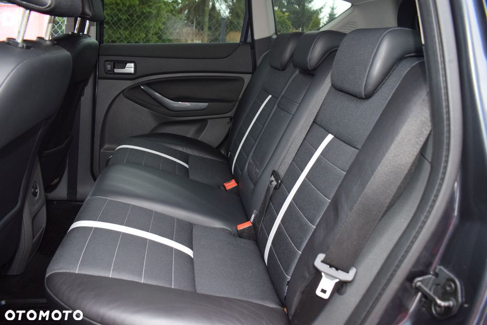 Ford Kuga 2.0 TDCi 4x4 Titanium - 10