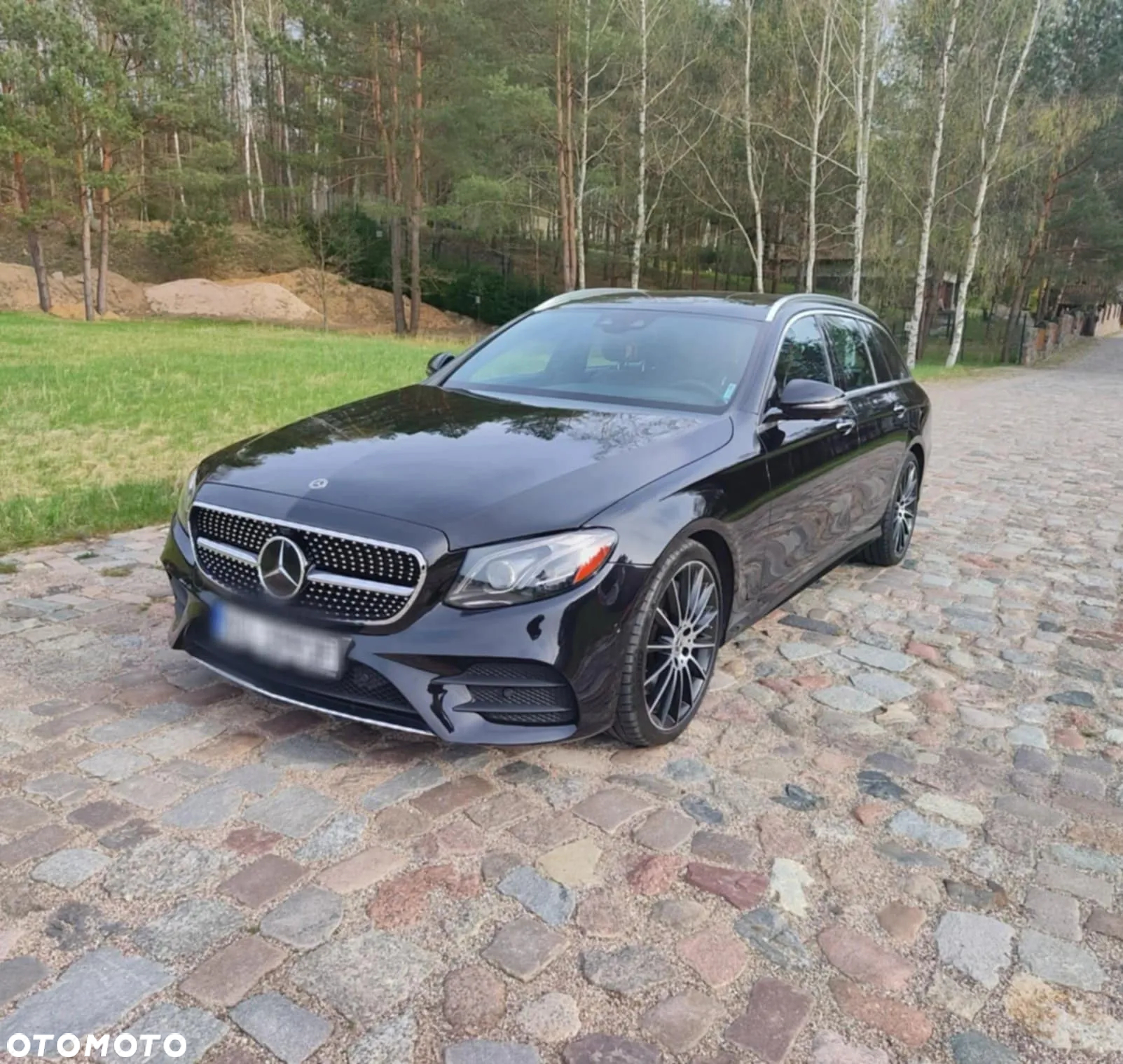 Mercedes-Benz Klasa E 400 4Matic T 9G-TRONIC AMG Line - 3