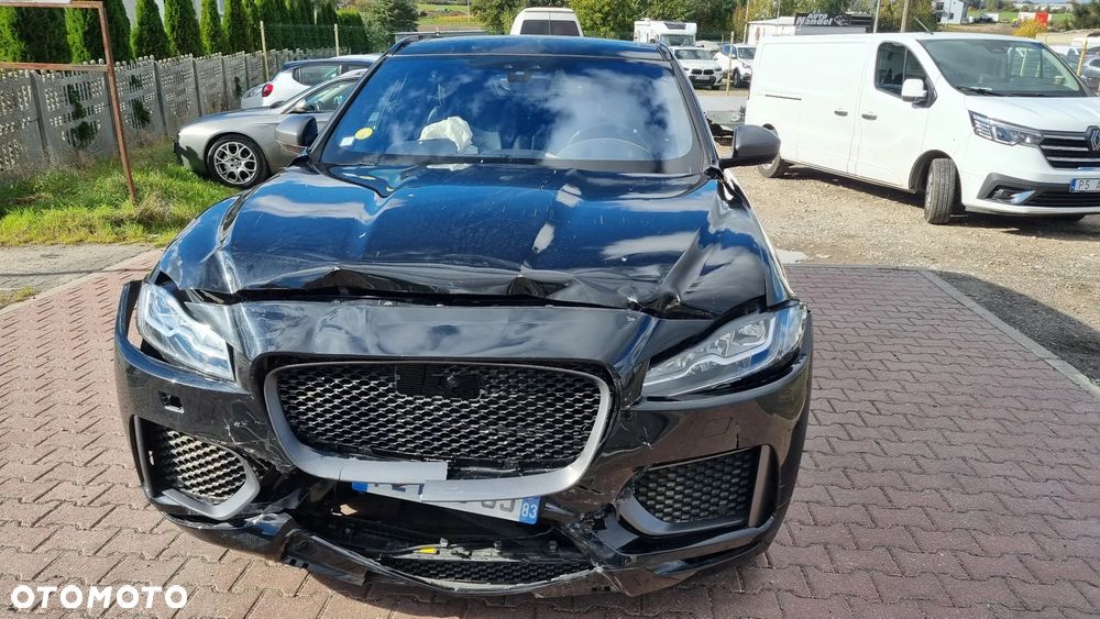 Jaguar F-Pace 30d AWD 300 Sport - 18