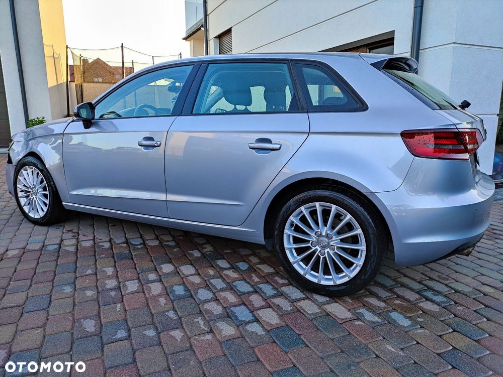 Audi A3 Sportback 1.2 TFSI Ambiente - 14