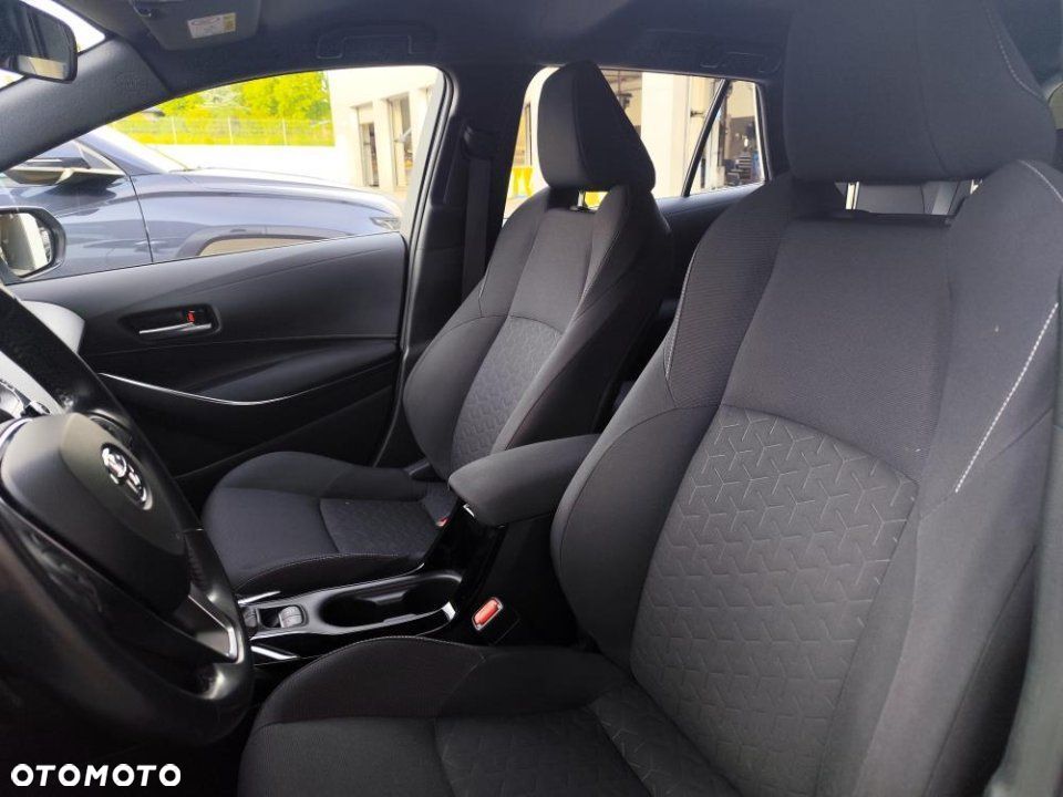 Toyota Corolla - 10