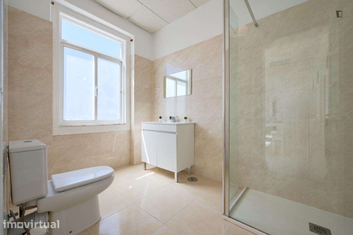 Quarto - localizado em Saldanha Lisbon - Grande imagem: 2/44