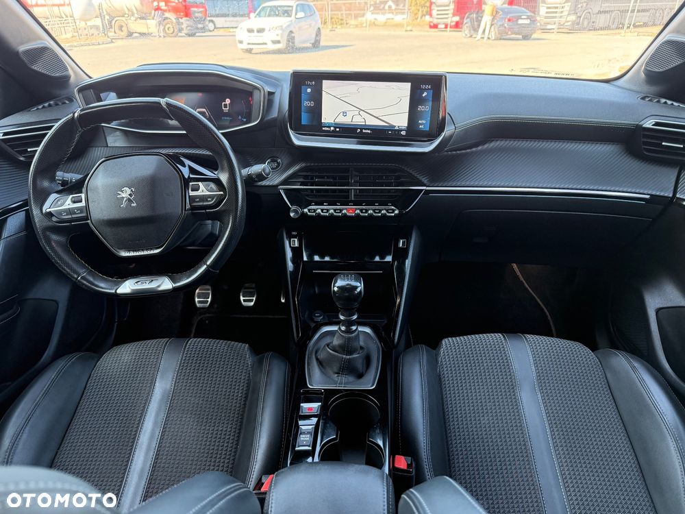 Peugeot 208 PureTech 100 GT Pack - 12