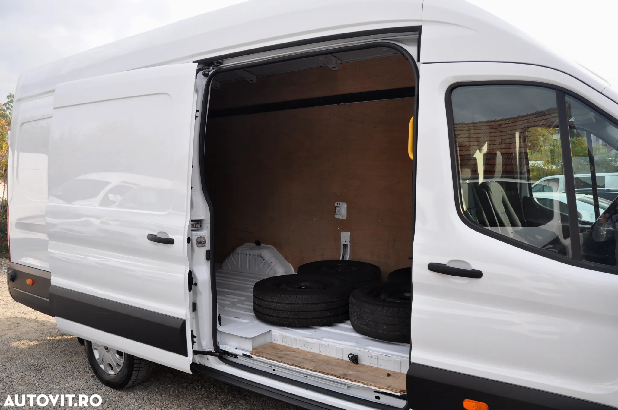 Ford Transit L4H3 Van - 12