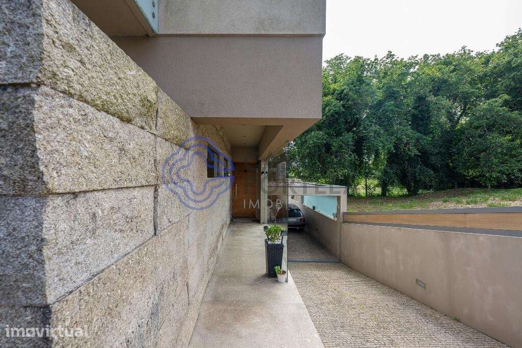 Moradia T3+1 com Espaço Exterior e Excelentes Acessos | Vilar de Andor - Grande imagem: 4/51