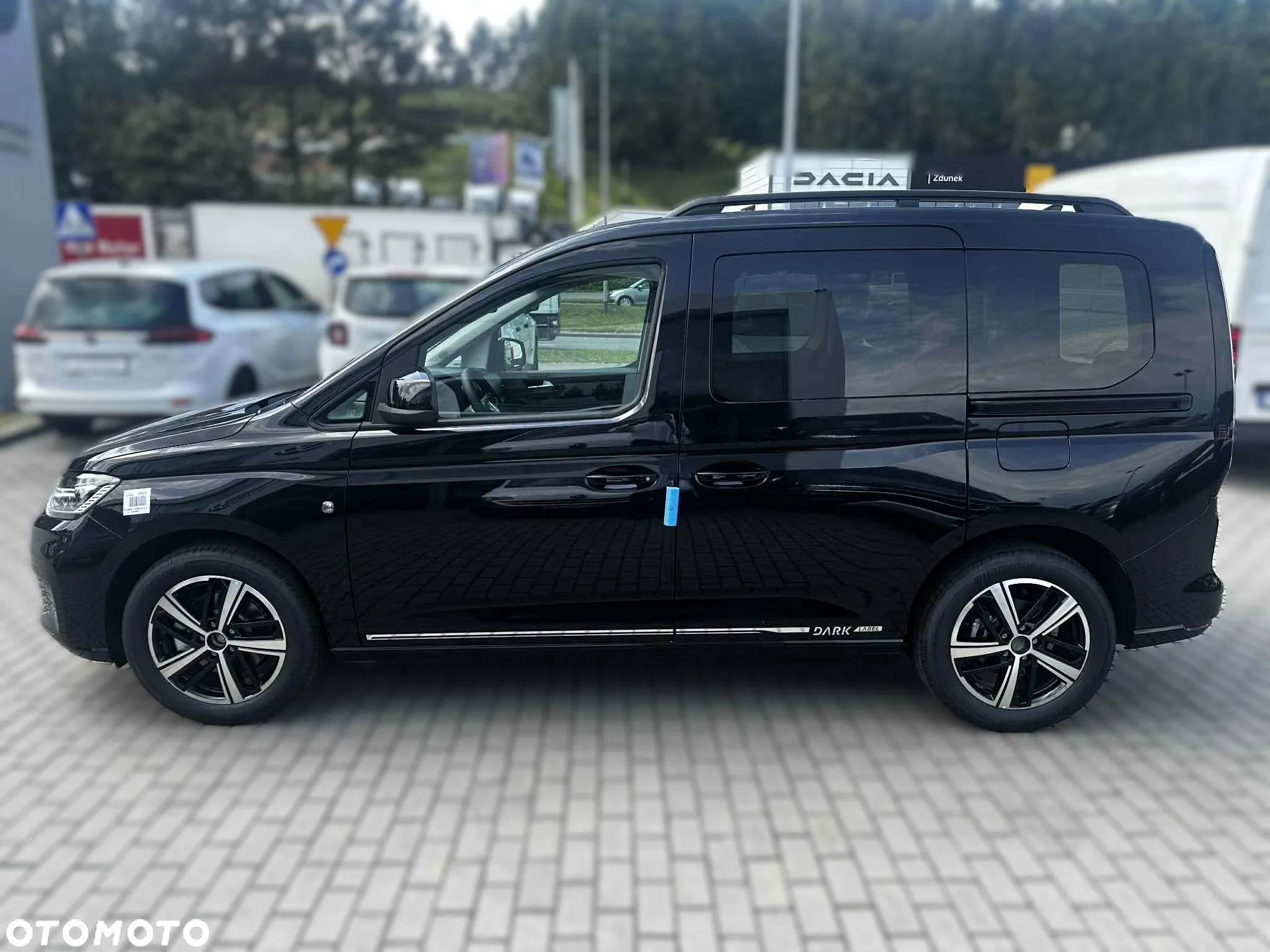 Volkswagen Caddy 2.0 TDI Dark Label DSG - 4