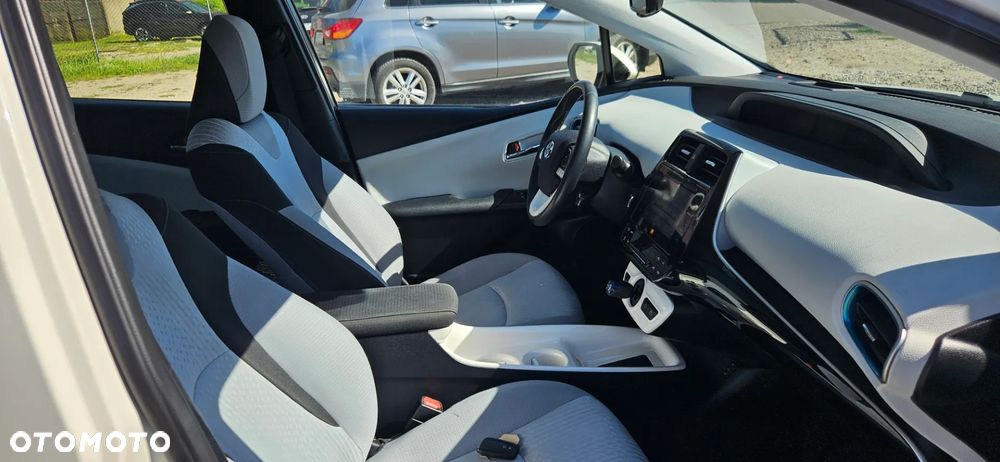Toyota Prius Hybrid Executive - 23