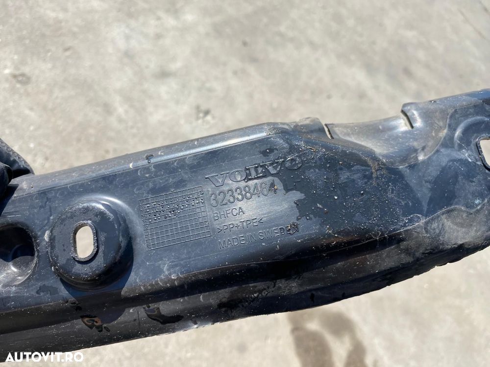 Ornament compartiment motor dreapta VOLVO V60CC S60 V60 2021+ 32338464 - 2