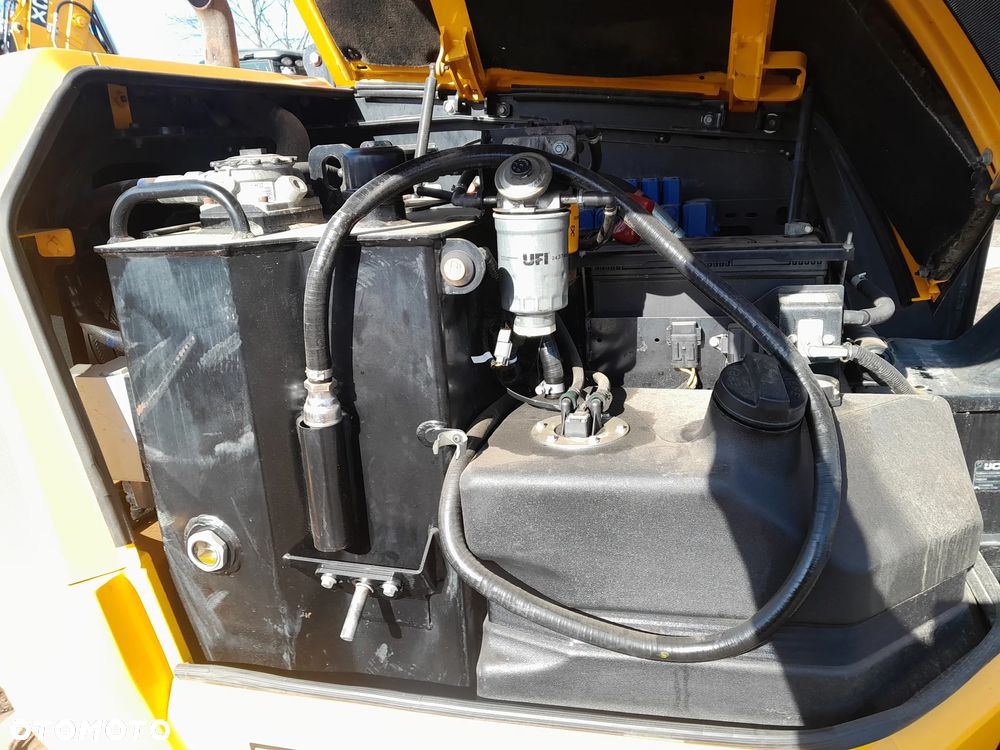 JCB 86C-2 - 19