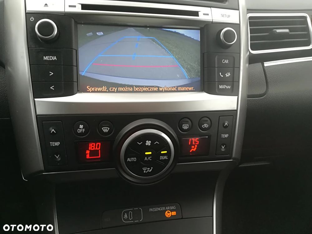 Toyota Verso 1.6 D-4D Prestige - 8