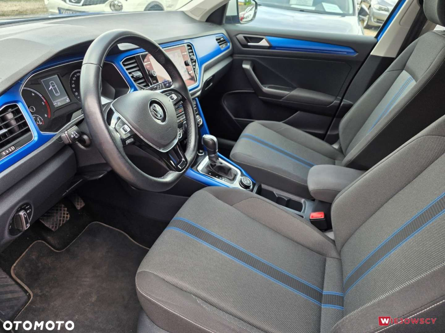 Volkswagen T-Roc - 11