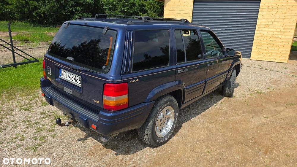 Jeep Grand Cherokee - 21