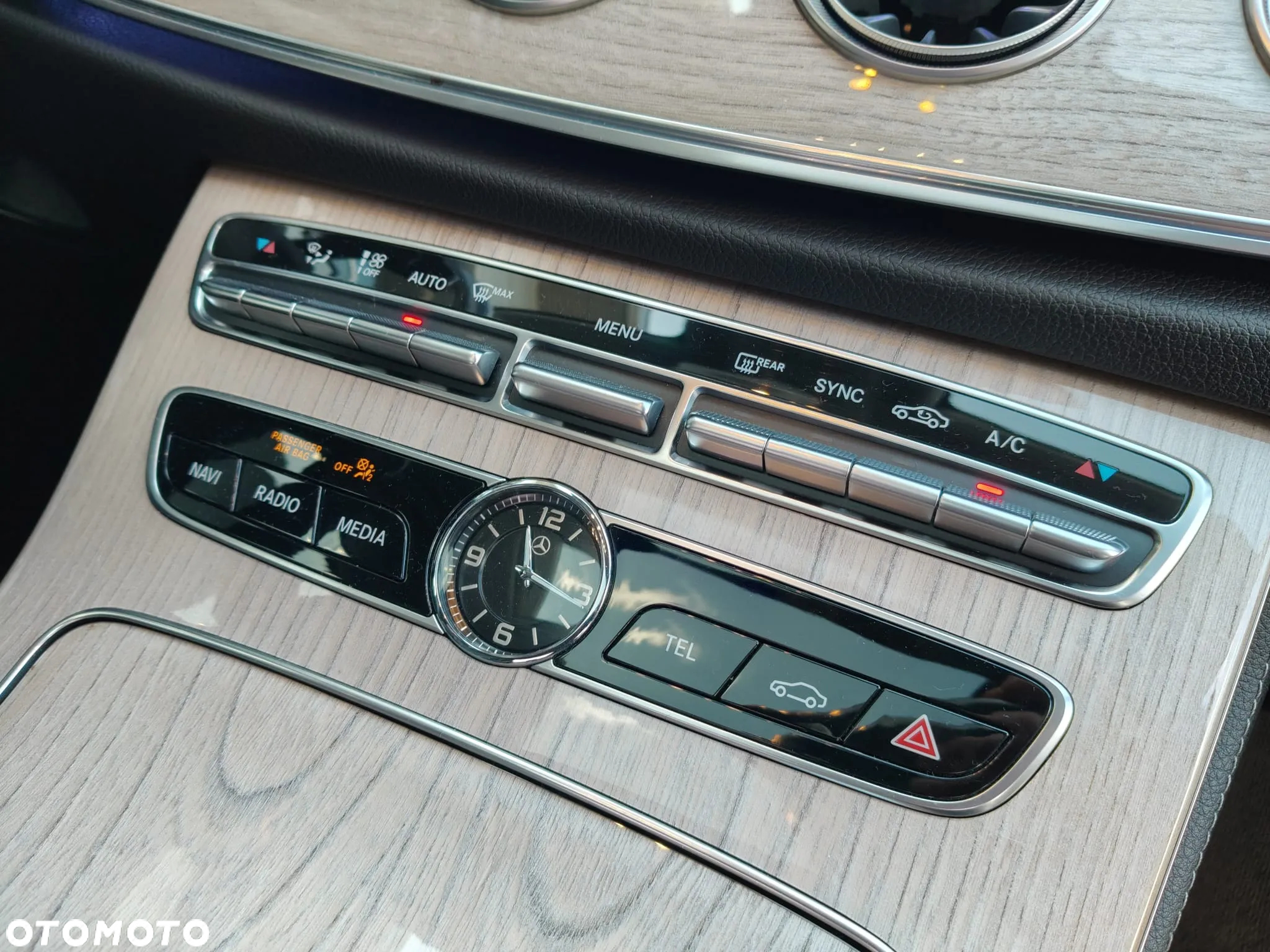 Mercedes-Benz CLS 350 d 4Matic 9G-TRONIC AMG Line - 26