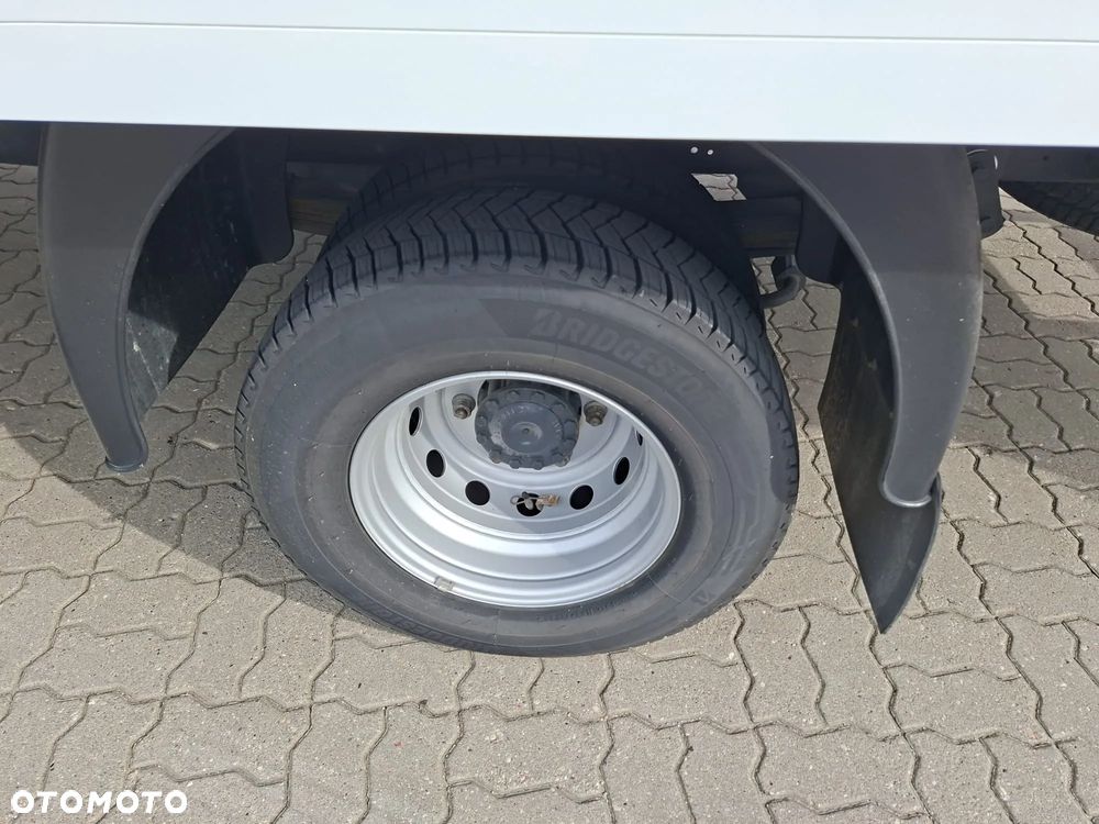Iveco 72C18A8 Kontener Winda 15EP dmc 7200 70C18 Automat Firanka Plandeka Kabina Sypialna - 21