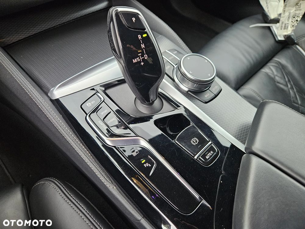 BMW Seria 5 545e xDrive M Sport sport - 27