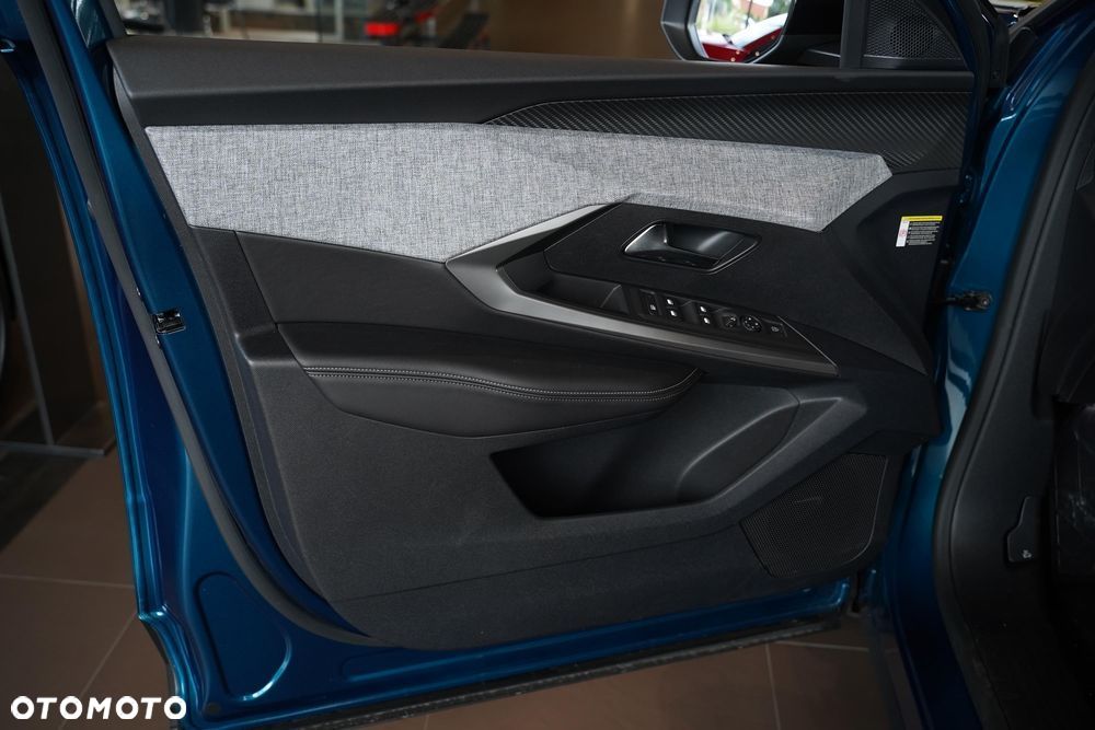 Peugeot 3008 1.2 PureTech mHEV Allure e-DCS6 - 11