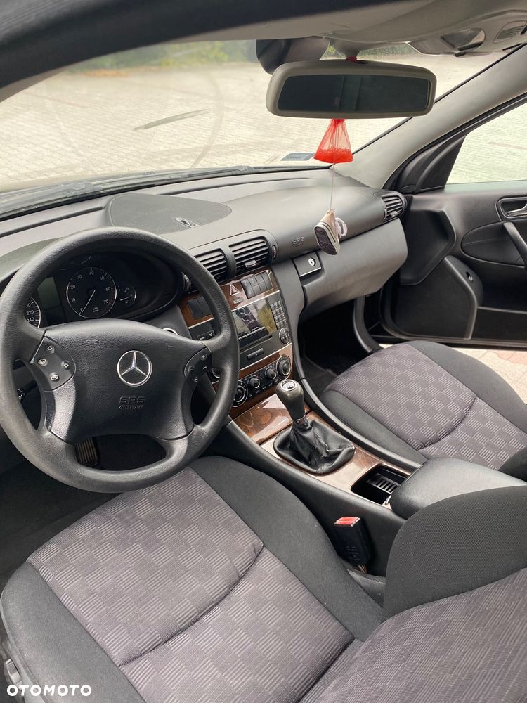 Mercedes-Benz Klasa C 180 Kompressor Classic - 19