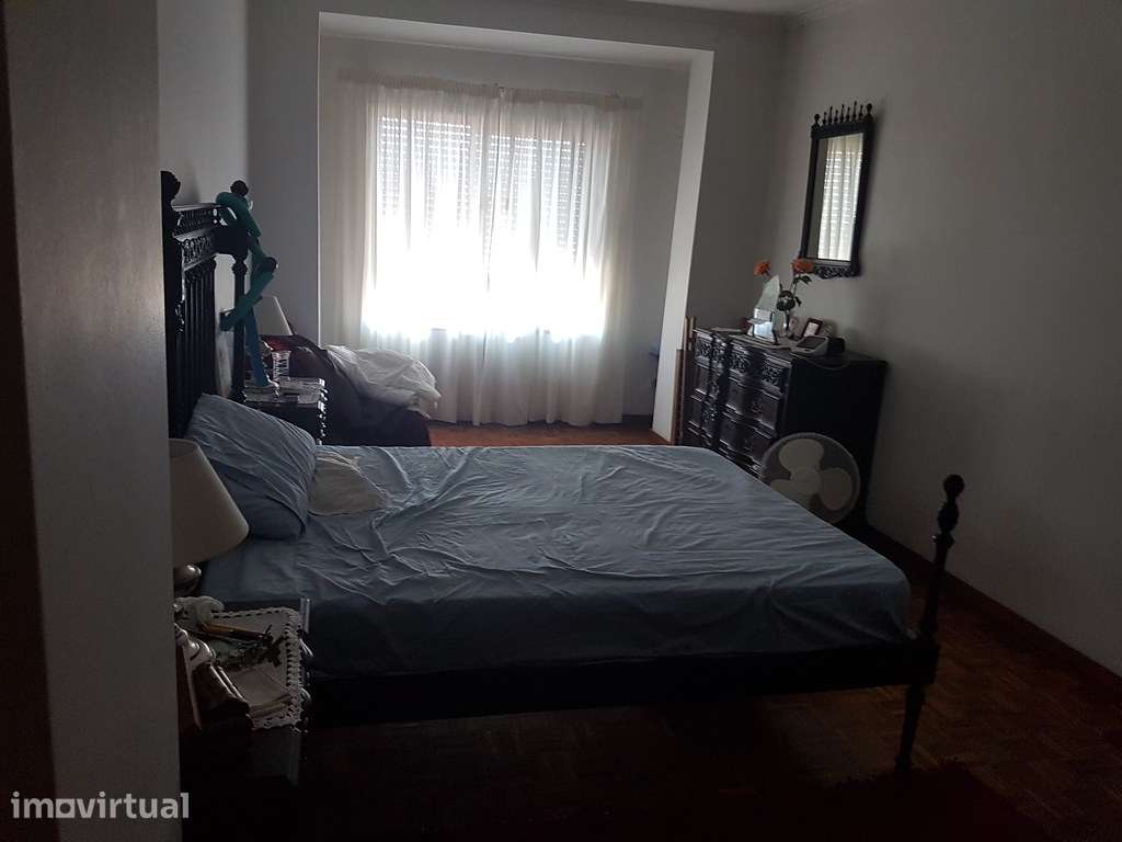 Apartamento T8 (c 2 salas, 3 WC, 2 varandas, garagem) 50 m do metro - Grande imagem: 3/20