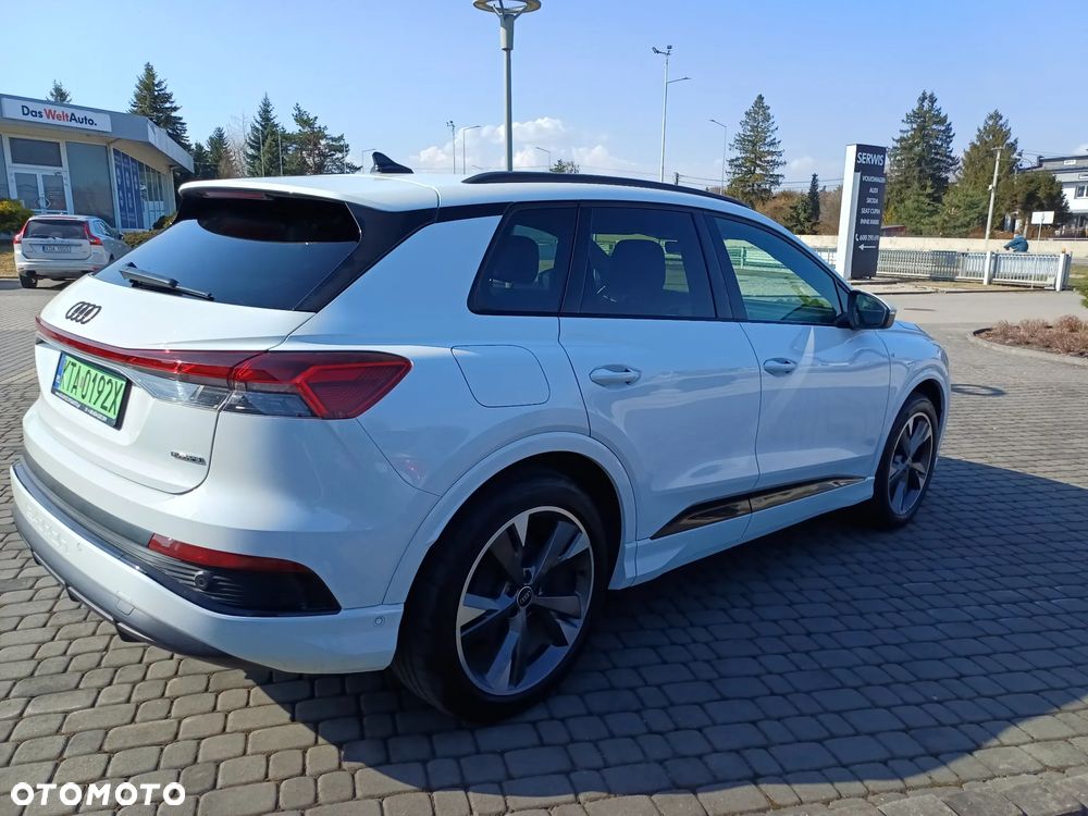 Audi Q4 e-tron - 4